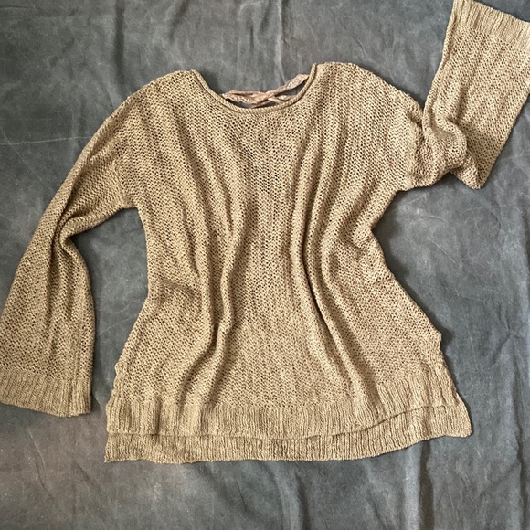 Gold sweater lacy back! perfect for NYE!! 🎉🎉 - Picture 2 of 15